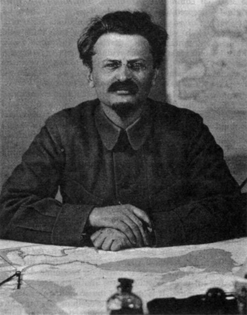 Leon Trotsky, Commissar of War (1918-25)